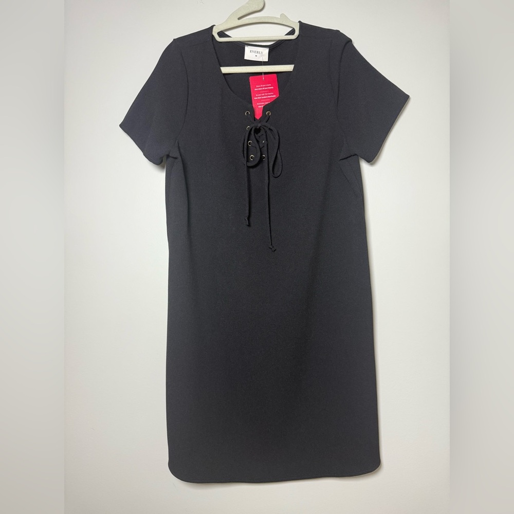 Everly Black Lace-Up Shift‎ Dress